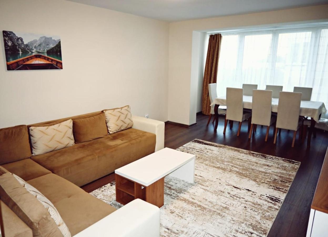 Downtown Recharge Spot Apartman Brassó Kültér fotó