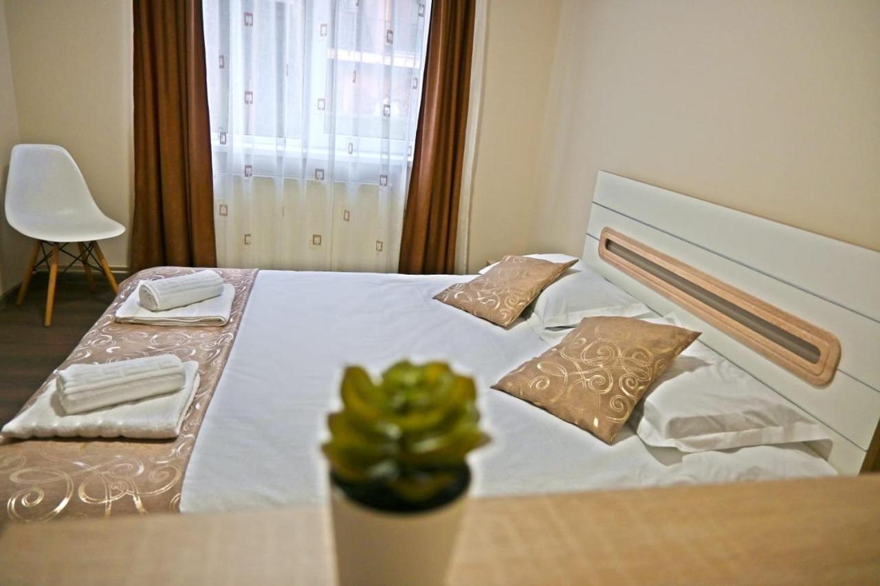 Downtown Recharge Spot Apartman Brassó Kültér fotó
